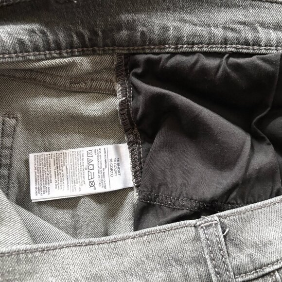 Old Navy WOW Boyfriend Jeans Sz 16 Short Mid Rise Washed Black Denim - Picture 6 of 7